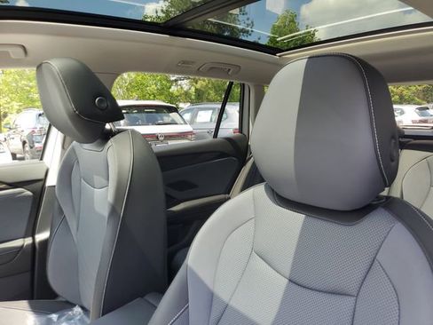 New 2026 Volkswagen Tiguan SE FWD image 16