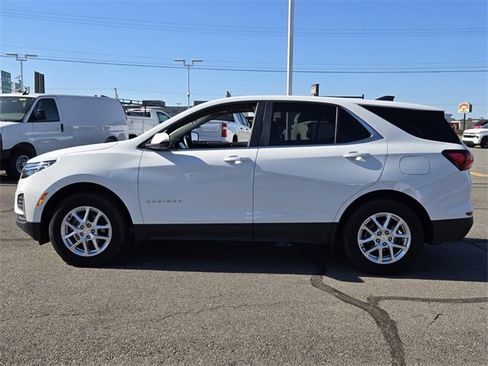 Used 2024 Chevrolet Equinox LT image 6
