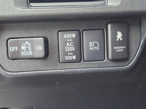 Used 2019 Toyota Tacoma TRD Off-Road image 27