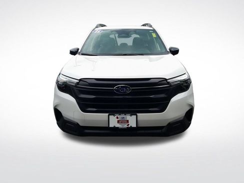 Certified 2025 Subaru Forester AWD/4WD image 2