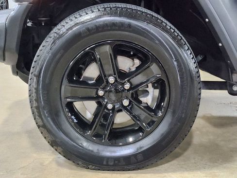 Used 2021 Jeep Wrangler Unlimited Sport AWD/4WD image 25
