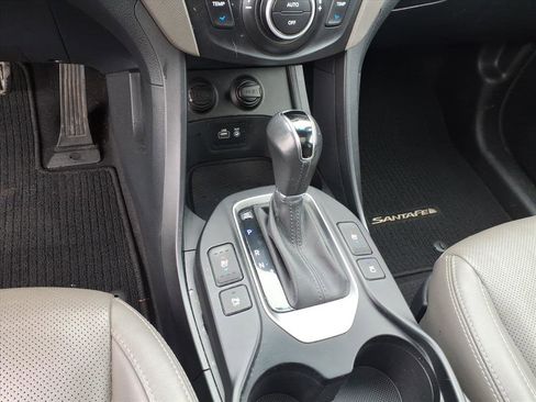 Used 2017 Hyundai Santa Fe Limited w/ Cargo Package image 12