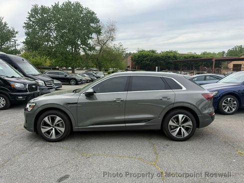 Used 2024 Audi Q8 e-tron Premium AWD/4WD image 3