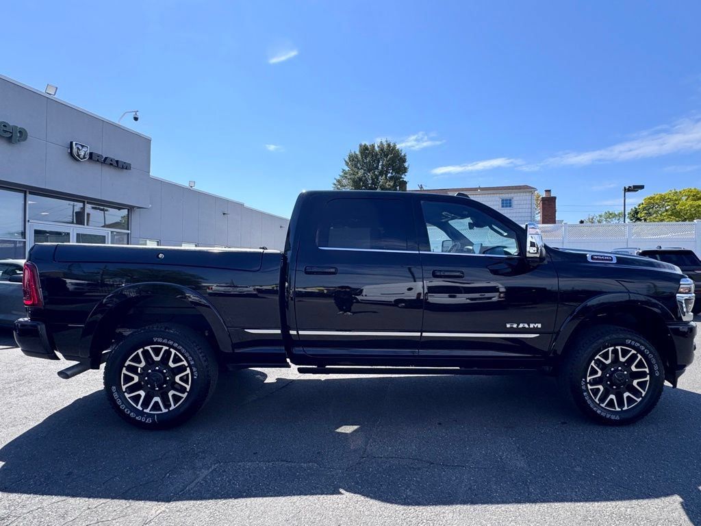 Used 2025 RAM 3500 Limited AWD/4WD image 7