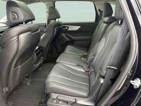 Used 2023 Acura MDX FWD image 12