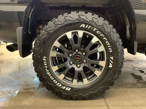 Used 2022 Nissan Titan SV AWD/4WD image 20