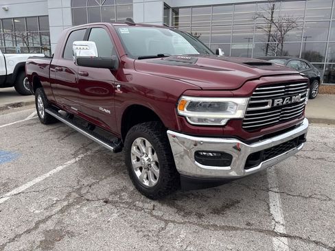 Used 2024 RAM 2500 Laramie w/ Sport Appearance Package image 7