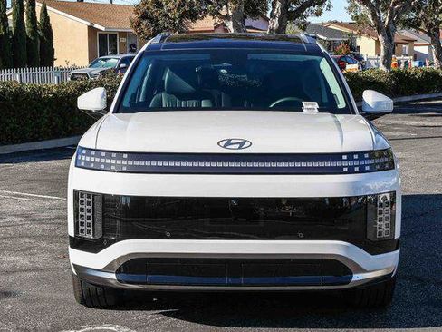 New 2026 Hyundai Ioniq 9 Calligraphy AWD/4WD image 2