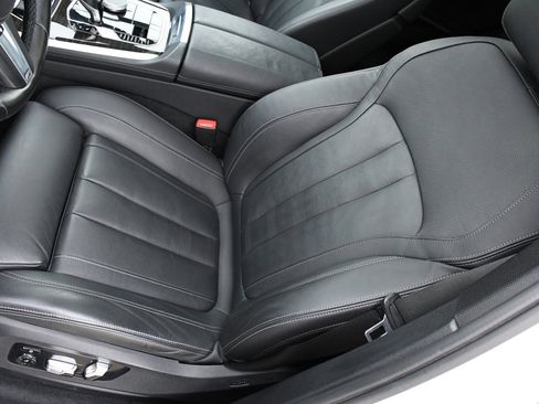 Used 2020 BMW X5 M50i w/ Executive Package image 17