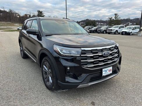 New 2025 Ford Explorer Active w/ Active Comfort Package image 6