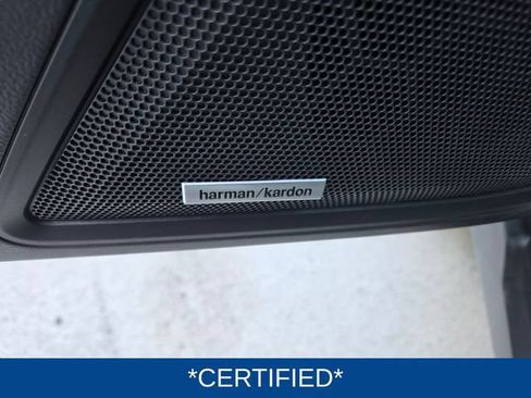 Certified 2022 Subaru Outback Touring AWD/4WD image 8