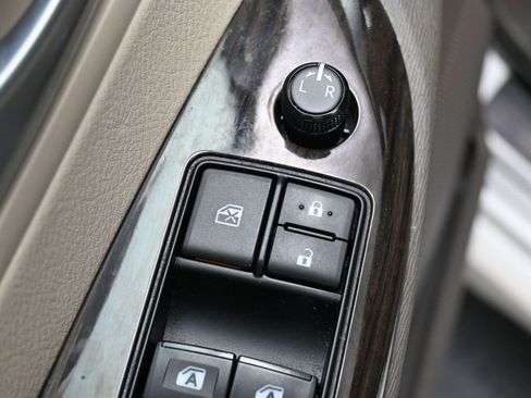 Certified 2020 Toyota Sienna Limited image 12