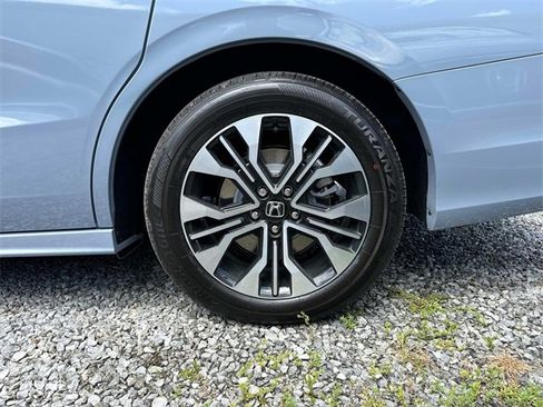 New 2026 Honda Odyssey Elite image 3