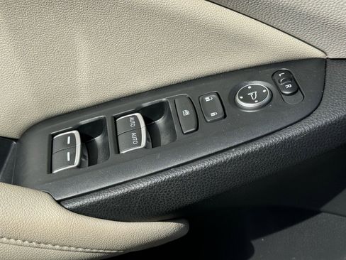 Used 2019 Honda Accord LX image 20