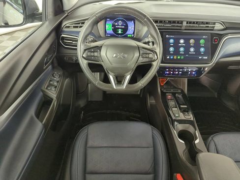 Used 2023 Chevrolet Bolt EUV Premier FWD image 13