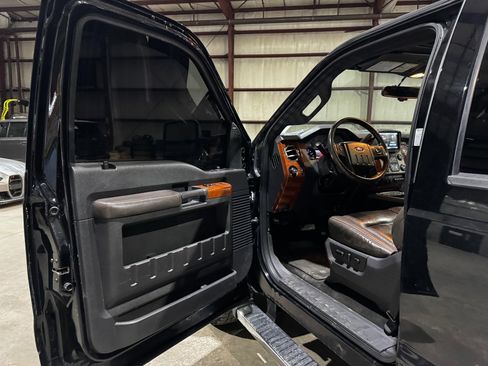 Used 2016 Ford F350 King Ranch w/ King Ranch w/Chrome Package image 11