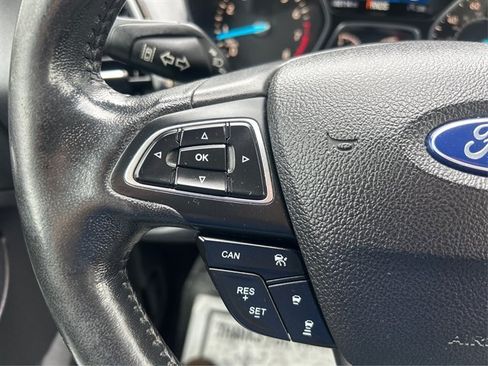 Used 2018 Ford Escape SEL w/ Ford Safe & Smart Package AWD/4WD image 38