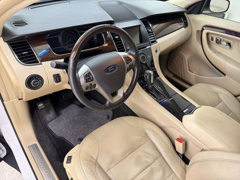Used 2014 Ford Taurus Limited w/ Equipment Group 301A FWD image 4