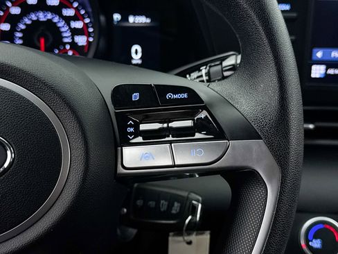 Used 2023 Hyundai Elantra SE image 31