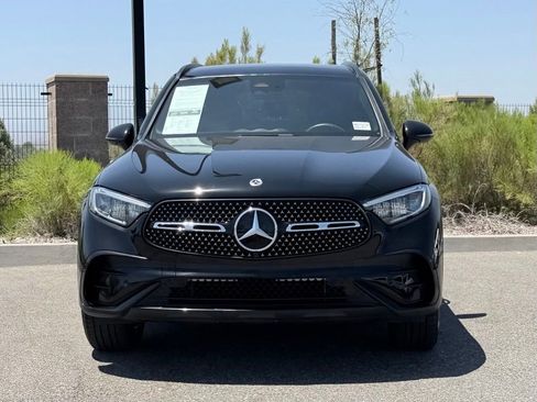 Used 2024 Mercedes-Benz GLC 300 4MATIC image 5