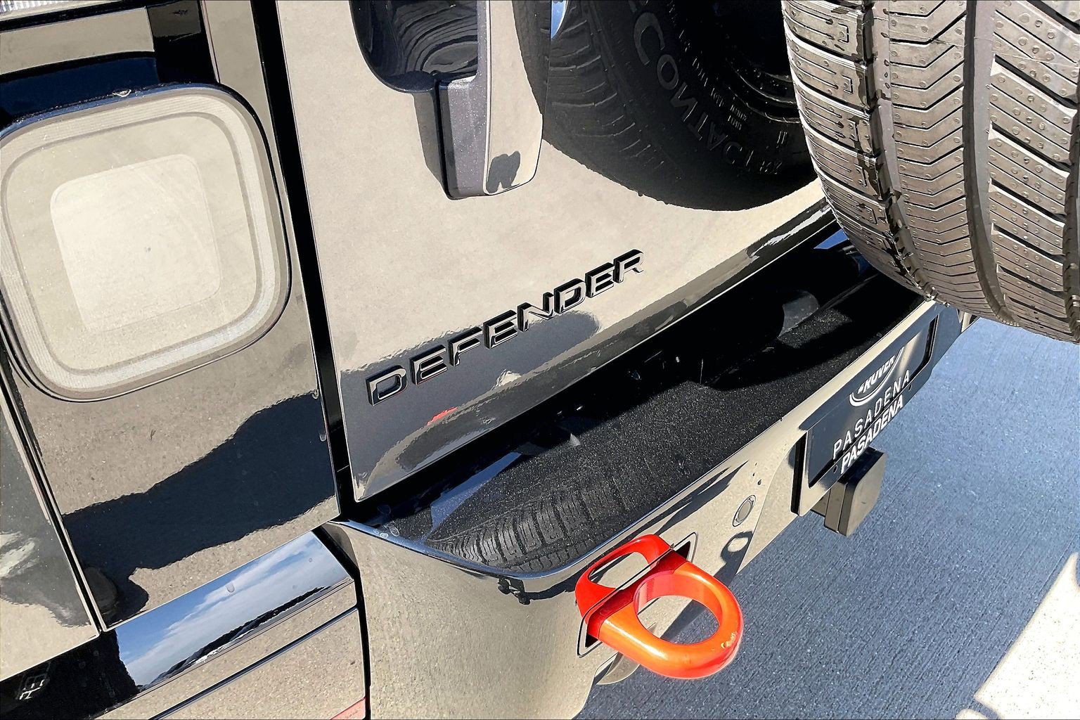 New 2026 Land Rover Defender 110 X AWD/4WD image 9