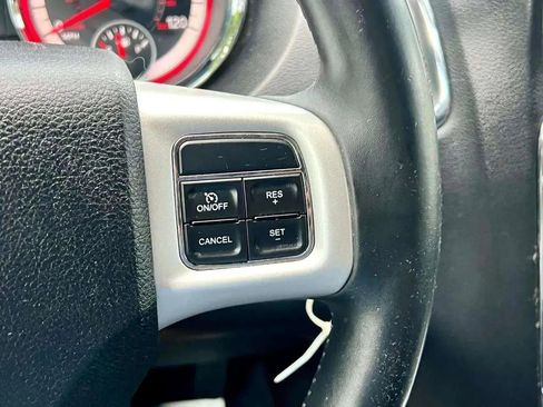 Used 2014 Dodge Grand Caravan R/T image 19