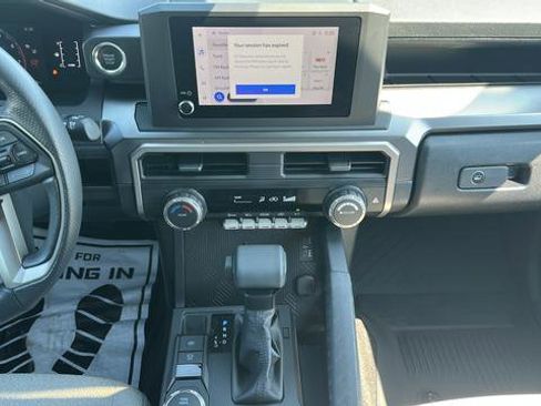 Used 2025 Toyota 4Runner SR5 RWD image 13