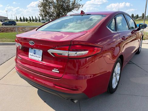 Used 2020 Ford Fusion SE FWD image 20