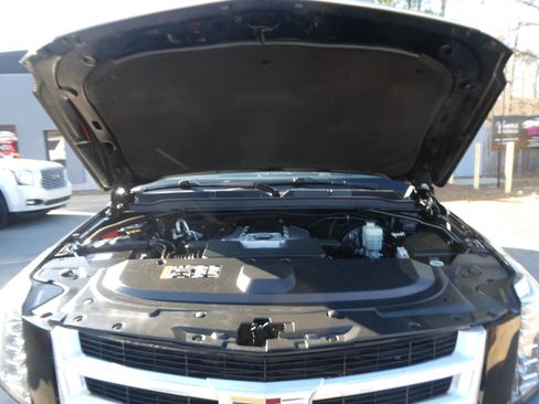 Used 2019 Cadillac Escalade ESV Luxury image 39