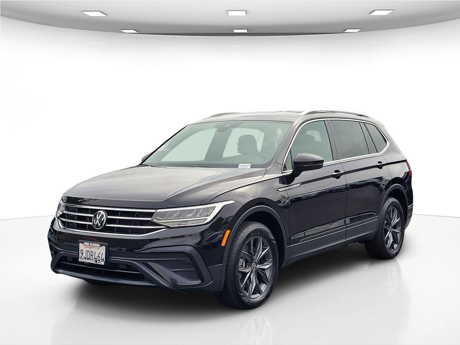 Certified 2023 Volkswagen Tiguan SE FWD image 10