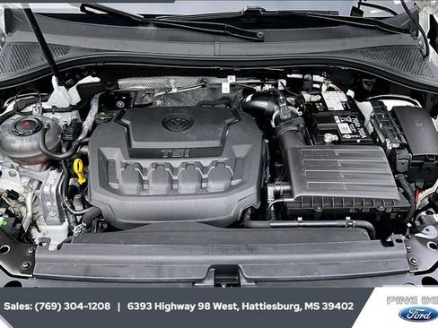 Used 2024 Volkswagen Tiguan Wolfsburg Edition image 8