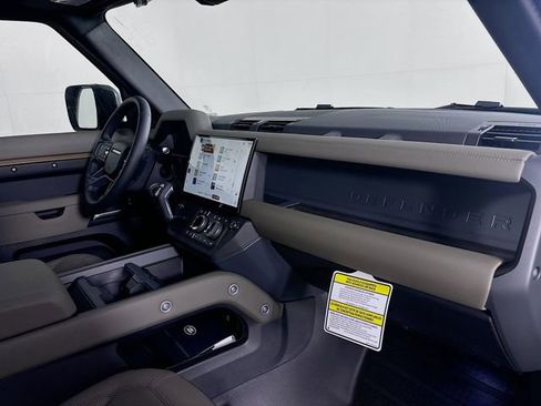 New 2026 Land Rover Defender 110 S image 27