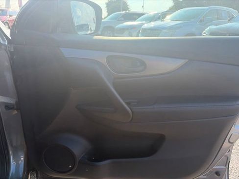 Used 2020 Nissan Rogue Sport S FWD image 14