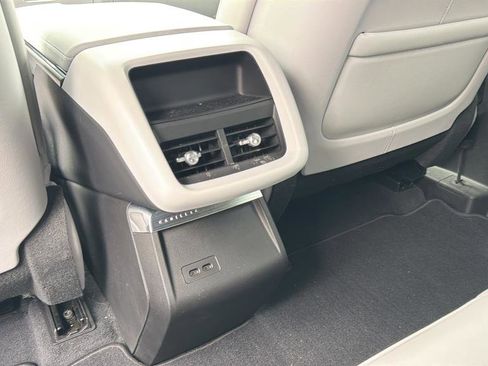 Certified 2025 Cadillac Lyriq Luxury AWD/4WD image 25