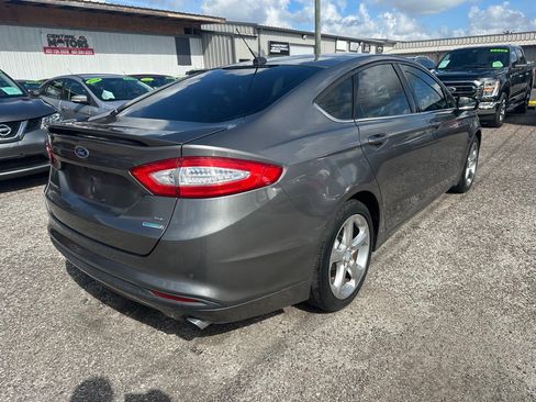 Used 2013 Ford Fusion SE FWD image 6