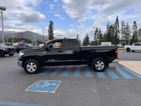 Used 2014 Toyota Tundra SR5 w/ SR5 Upgrade Package AWD/4WD image 4