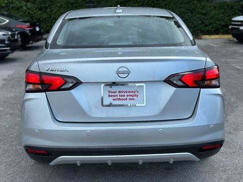 Used 2025 Nissan Versa SV FWD image 6
