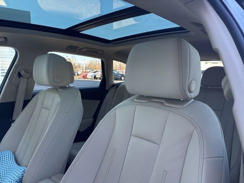 Used 2023 Audi A4 2.0T allroad Premium Plus image 11