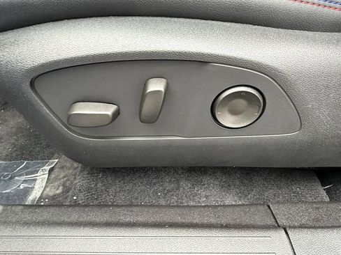 New 2026 Chevrolet Equinox EV RS image 10