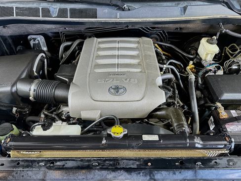 Used 2010 Toyota Tundra 4x4 Double Cab image 27