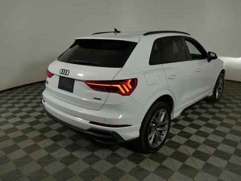 Used 2023 Audi Q3 2.0T Premium Plus w/ Premium Plus Package AWD/4WD image 3