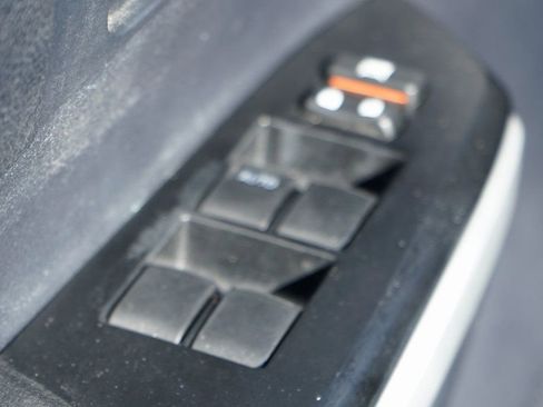 Used 2016 Toyota Tundra SR5 image 16