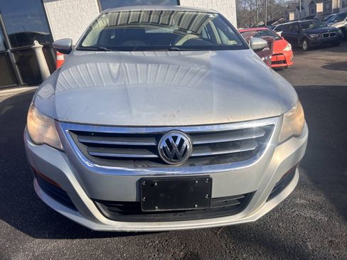 Used 2011 Volkswagen CC Sport FWD image 3