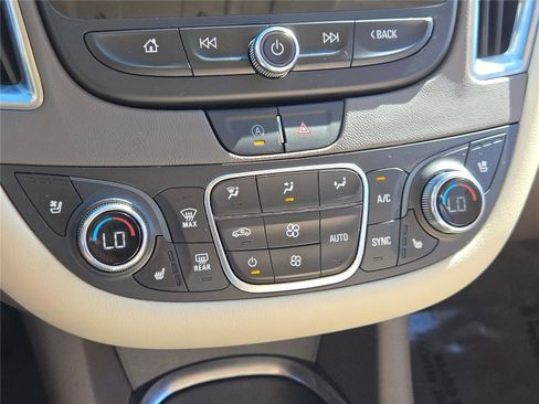 Used 2024 Chevrolet Malibu LT image 30