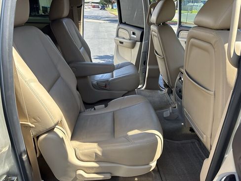 Used 2014 GMC Yukon XL Denali AWD/4WD image 19