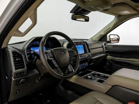 Used 2020 Ford Expedition XLT w/ Equipment Group 202A image 10