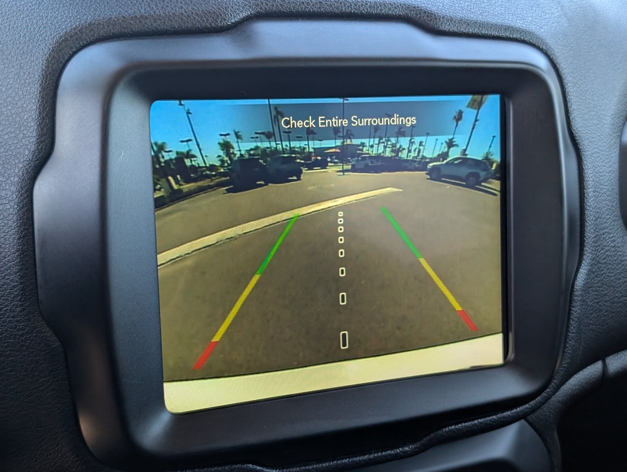 Used 2023 Jeep Renegade Latitude AWD/4WD image 6