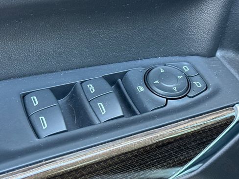 Used 2021 Chevrolet Silverado 1500 LT RWD image 11