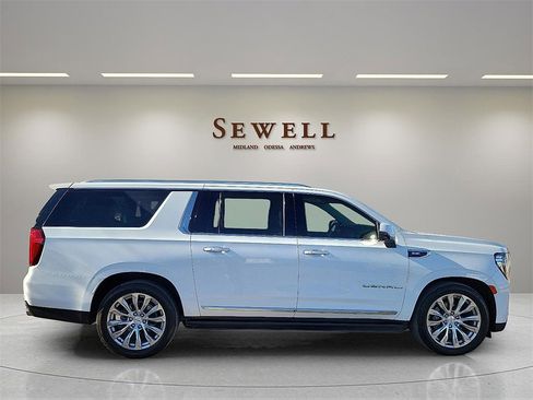 Used 2023 GMC Yukon XL Denali w/ Max Trailering Package image 6