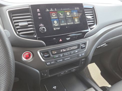 Used 2024 Honda Passport TrailSport image 29